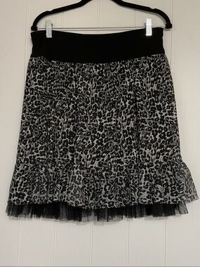 Studio 253 Black and Gray Leopard Print Mini Skirt with Tulle Trim L